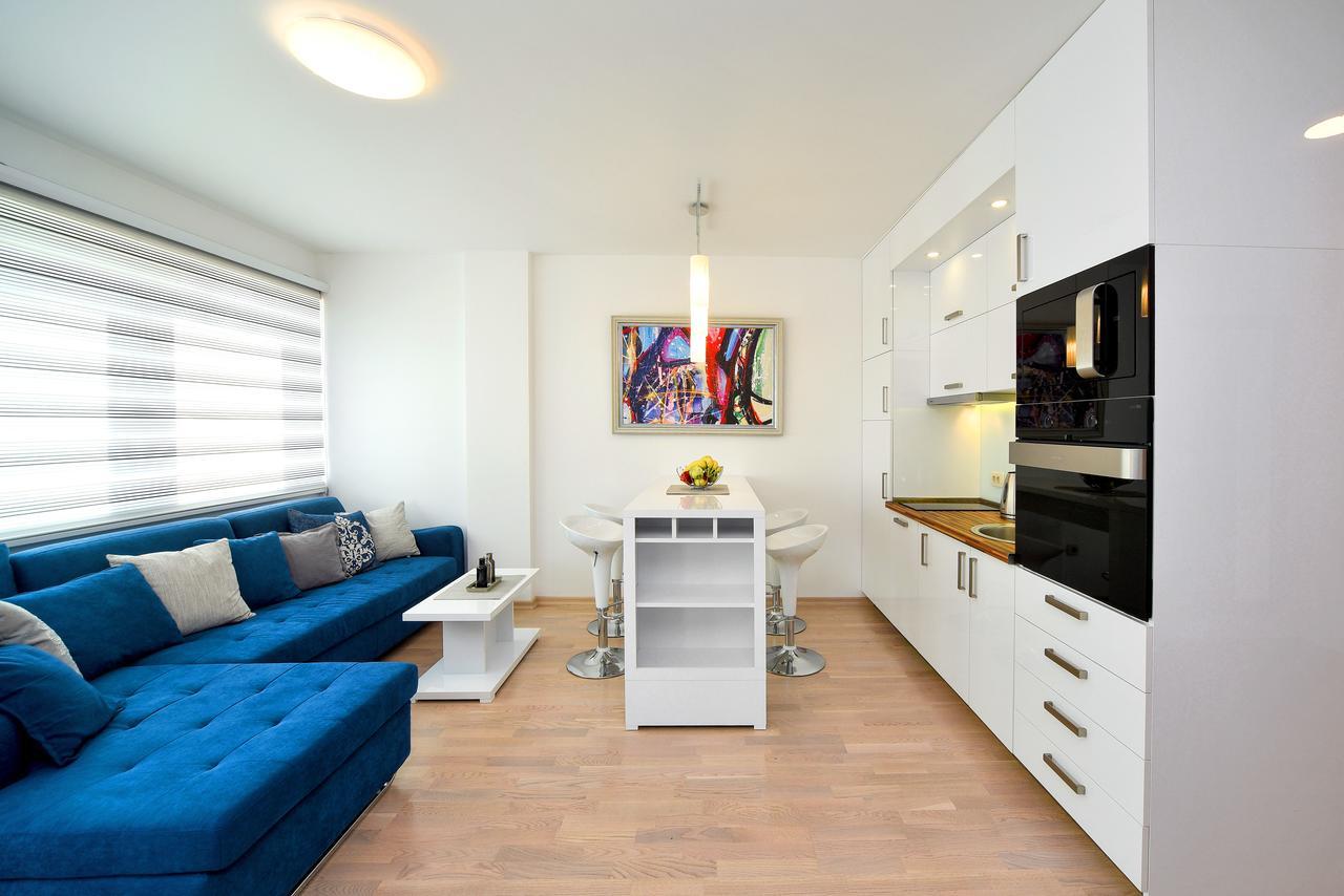 Lux Beach Apartment Budua Esterno foto